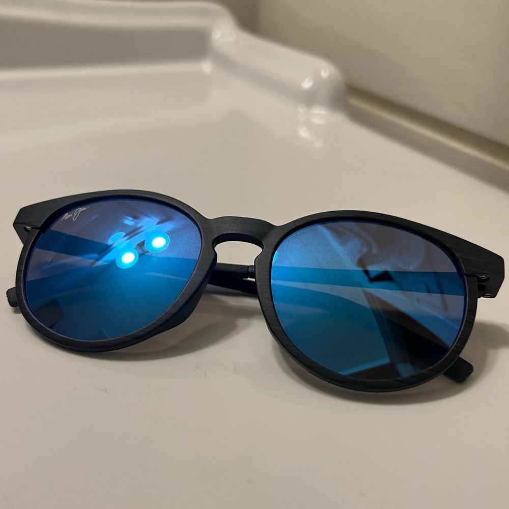Maui Jim KIAWE MJ 809-03S Black Sunglasses Blue Polarized Lenses Made in Italy